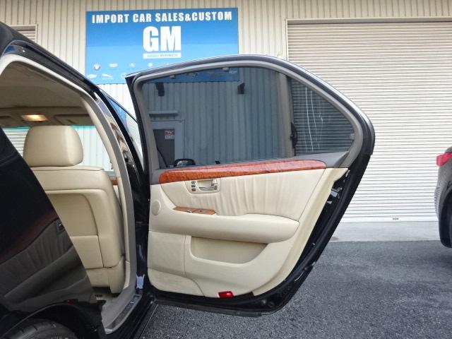 ＬＳ４３０ 　新車並行　エイムゲインエアロ　マフラーカールソン１／１６　２０インチ　パイオニアＳＤナビ　バックカメラ　車高調整ＫＩＴ　サンルーフ　ベージュレザーシート　スマートキー　ＨＩＤ（27枚目）