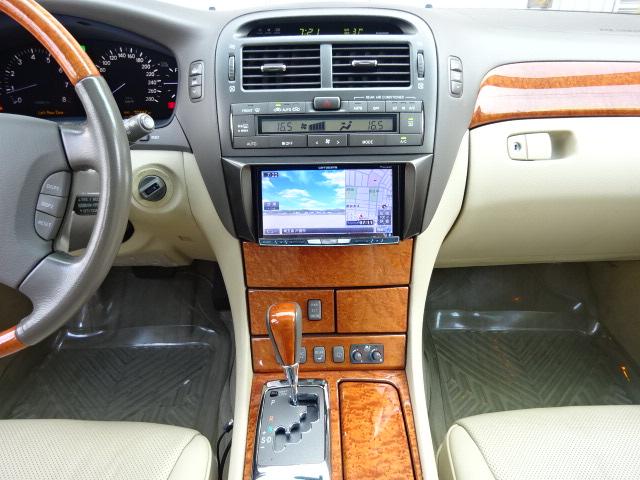 ＬＳ４３０ 　新車並行　エイムゲインエアロ　マフラーカールソン１／１６　２０インチ　パイオニアＳＤナビ　バックカメラ　車高調整ＫＩＴ　サンルーフ　ベージュレザーシート　スマートキー　ＨＩＤ（29枚目）