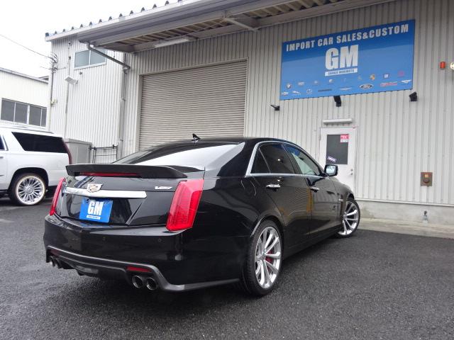 キャデラックＣＴＳ－Ｖ スペック－Ｂ　スペックＢ　正規ディーラー車　スーパーチャージャーカーボンファイバーエアロＰＫＧ　レカロ製パフォーマンスシート　サンルーフ　デジタルインナーミラー　アップルカープレイ　地デジ　ＥＴＣ（13枚目）