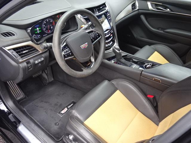 キャデラックＣＴＳ－Ｖ スペック－Ｂ　スペックＢ　正規ディーラー車　スーパーチャージャーカーボンファイバーエアロＰＫＧ　レカロ製パフォーマンスシート　サンルーフ　デジタルインナーミラー　アップルカープレイ　地デジ　ＥＴＣ（16枚目）