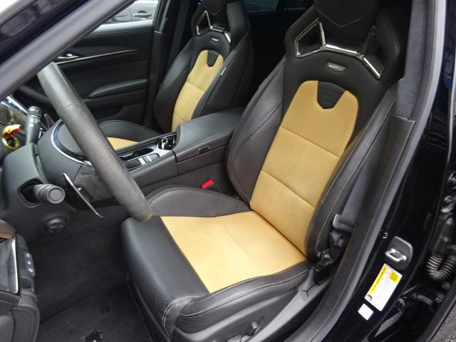 キャデラックＣＴＳ－Ｖ スペック－Ｂ　スペックＢ　正規ディーラー車　スーパーチャージャーカーボンファイバーエアロＰＫＧ　レカロ製パフォーマンスシート　サンルーフ　デジタルインナーミラー　アップルカープレイ　地デジ　ＥＴＣ（17枚目）