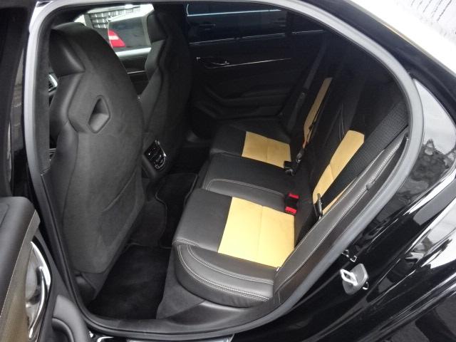 キャデラックＣＴＳ－Ｖ スペック－Ｂ　スペックＢ　正規ディーラー車　スーパーチャージャーカーボンファイバーエアロＰＫＧ　レカロ製パフォーマンスシート　サンルーフ　デジタルインナーミラー　アップルカープレイ　地デジ　ＥＴＣ（19枚目）