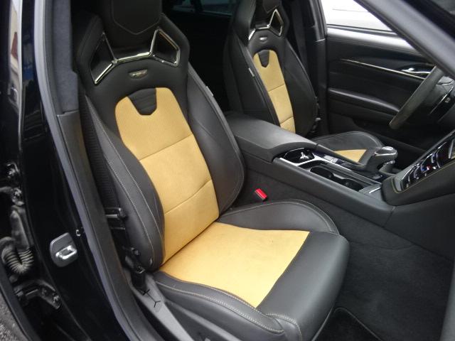 キャデラックＣＴＳ－Ｖ スペック－Ｂ　スペックＢ　正規ディーラー車　スーパーチャージャーカーボンファイバーエアロＰＫＧ　レカロ製パフォーマンスシート　サンルーフ　デジタルインナーミラー　アップルカープレイ　地デジ　ＥＴＣ（22枚目）