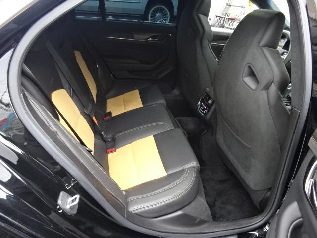 キャデラックＣＴＳ－Ｖ スペック－Ｂ　スペックＢ　正規ディーラー車　スーパーチャージャーカーボンファイバーエアロＰＫＧ　レカロ製パフォーマンスシート　サンルーフ　デジタルインナーミラー　アップルカープレイ　地デジ　ＥＴＣ（24枚目）