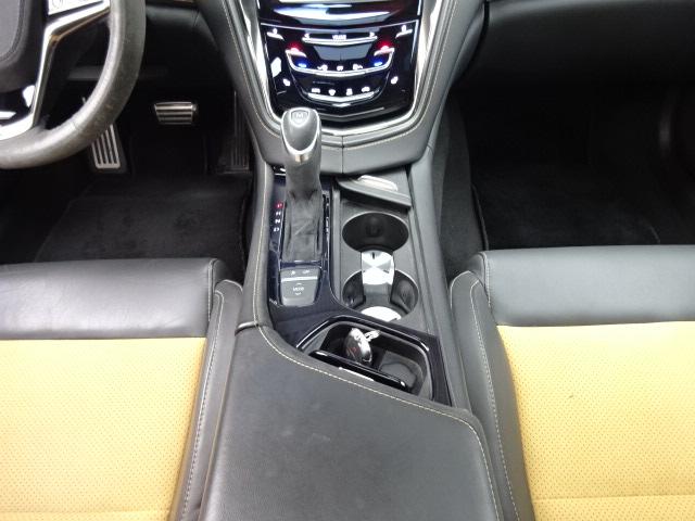キャデラックＣＴＳ－Ｖ スペック－Ｂ　スペックＢ　正規ディーラー車　スーパーチャージャーカーボンファイバーエアロＰＫＧ　レカロ製パフォーマンスシート　サンルーフ　デジタルインナーミラー　アップルカープレイ　地デジ　ＥＴＣ（32枚目）