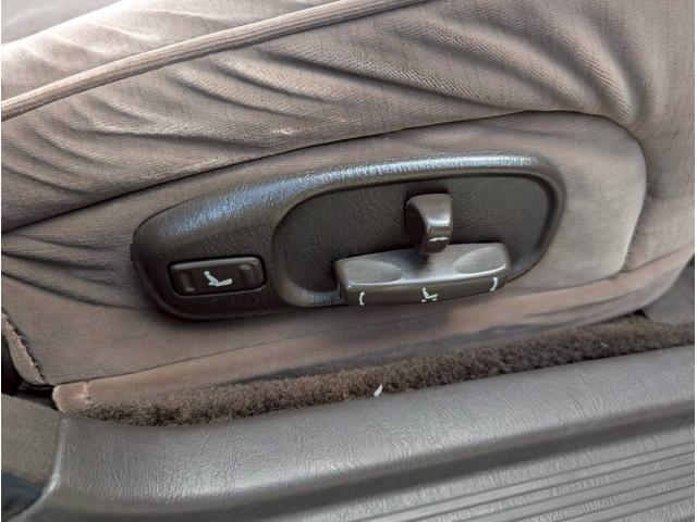 クレスタ スーパールーセントＧ　スーパールーセントＧ　７Ｍエンジン　パワーシート　クルコン　パワーウィンドウ　電格ミラー　オートエアコン　ＴＲＣ　ＥＣＴ－Ｓ　エアピュリファイアー（空気清浄機）オルタネーターリビルト交換済み（30枚目）