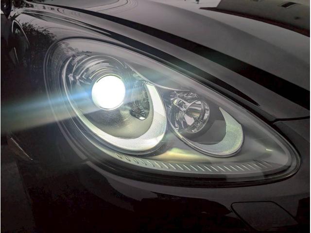 カイエン Ｓ　Ｖ８　４．８Ｌ　４ＷＤ　右ハンドル　電動レザーシート　ＥＴＣ　ナビ　キーレス　バックカメラ　クルコン　ディーラー車　電動リアゲート（10枚目）