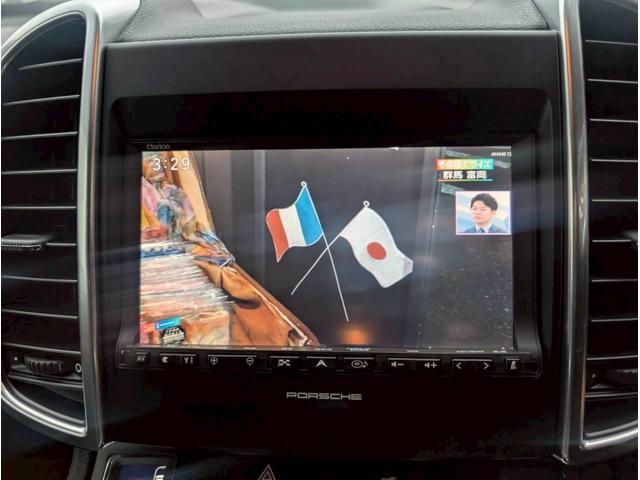 カイエン Ｓ　Ｖ８　４．８Ｌ　４ＷＤ　右ハンドル　電動レザーシート　ＥＴＣ　ナビ　キーレス　バックカメラ　クルコン　ディーラー車　電動リアゲート（18枚目）