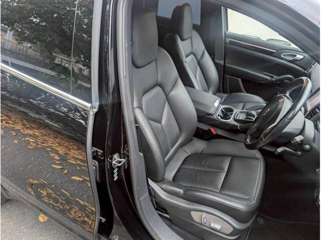 カイエン Ｓ　Ｖ８　４．８Ｌ　４ＷＤ　右ハンドル　電動レザーシート　ＥＴＣ　ナビ　キーレス　バックカメラ　クルコン　ディーラー車　電動リアゲート（20枚目）