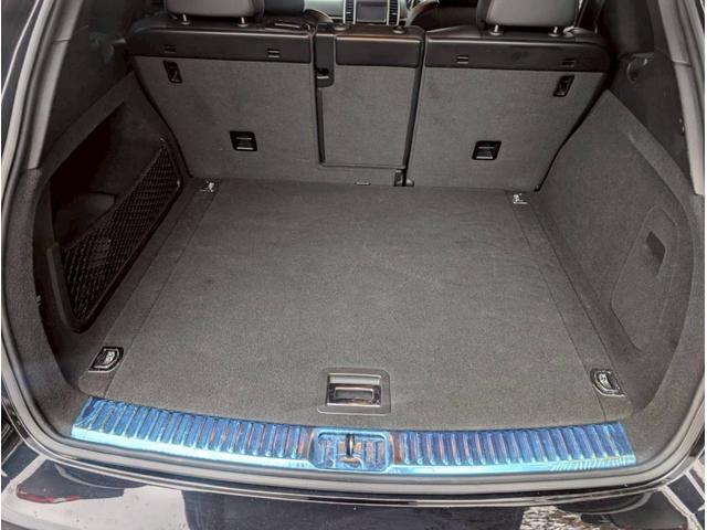 カイエン Ｓ　Ｖ８　４．８Ｌ　４ＷＤ　右ハンドル　電動レザーシート　ＥＴＣ　ナビ　キーレス　バックカメラ　クルコン　ディーラー車　電動リアゲート（31枚目）