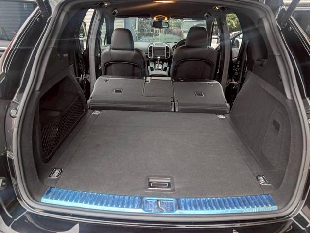 カイエン Ｓ　Ｖ８　４．８Ｌ　４ＷＤ　右ハンドル　電動レザーシート　ＥＴＣ　ナビ　キーレス　バックカメラ　クルコン　ディーラー車　電動リアゲート（32枚目）