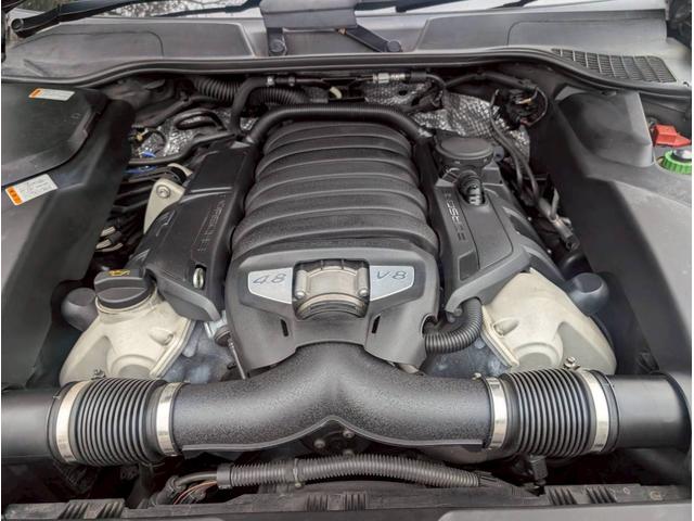 カイエン Ｓ　Ｖ８　４．８Ｌ　４ＷＤ　右ハンドル　電動レザーシート　ＥＴＣ　ナビ　キーレス　バックカメラ　クルコン　ディーラー車　電動リアゲート（33枚目）