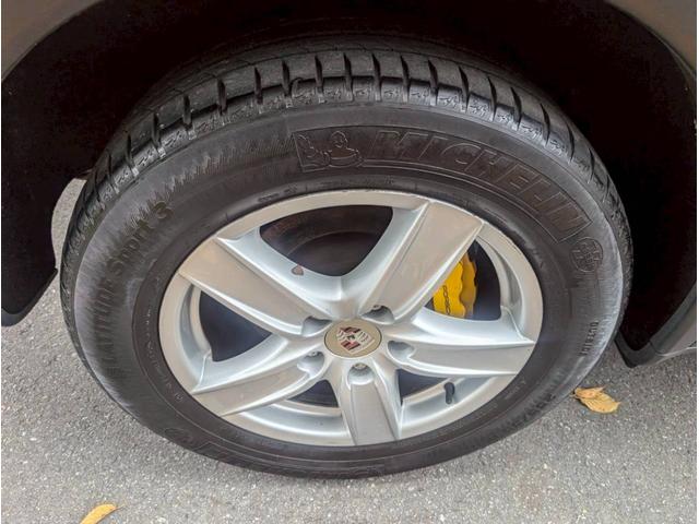 カイエン Ｓ　Ｖ８　４．８Ｌ　４ＷＤ　右ハンドル　電動レザーシート　ＥＴＣ　ナビ　キーレス　バックカメラ　クルコン　ディーラー車　電動リアゲート（35枚目）