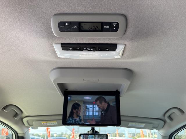 セレナ ハイウェイスターＶ　純正９インチナビゲーション　アラウンドビューモニター　ワンオーナー　　地デジフルセグＴＶ　ＥＴＣ　フリップダウンモニター　両側パワースライドドア　ＣＤ／ＤＶＤ再生　パーキングアシスト　プロパイロット（16枚目）