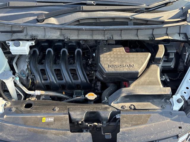 セレナ ハイウェイスターＶ　純正９インチナビゲーション　アラウンドビューモニター　ワンオーナー　　地デジフルセグＴＶ　ＥＴＣ　フリップダウンモニター　両側パワースライドドア　ＣＤ／ＤＶＤ再生　パーキングアシスト　プロパイロット（35枚目）