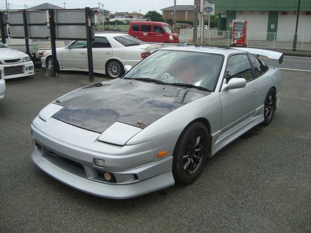 日産 １８０ｓｘ ｓ１３系 タイプｘ サンルーフ 純正５速 カーボンボンネット フルバケ 中古車検索 くるまのニュース