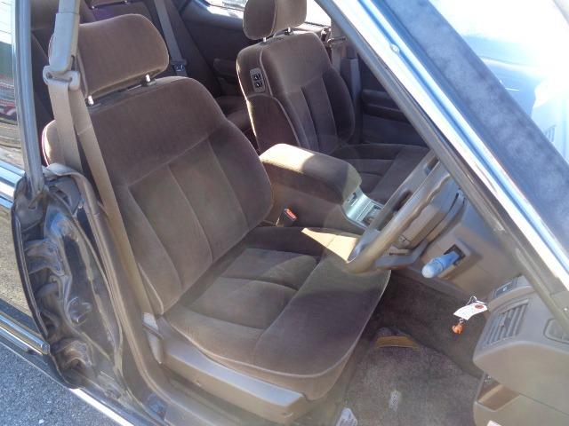 グロリア ブロアムＶＩＰ　ターボ　１オーナー　ターボ　純正ブラック　整備記録　Ｈ４　Ｈ５　Ｈ７　Ｈ９　Ｈ１１　Ｈ１３　Ｈ１５　Ｈ１７　Ｈ１９　Ｈ２１　Ｈ２３　Ｈ２５　Ｈ２７　Ｈ２９　Ｒ１　Ｒ３　Ｒ５　有り（18枚目）