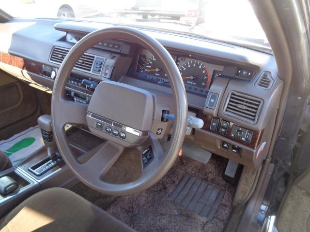 グロリア ブロアムＶＩＰ　ターボ　１オーナー　ターボ　純正ブラック　整備記録　Ｈ４　Ｈ５　Ｈ７　Ｈ９　Ｈ１１　Ｈ１３　Ｈ１５　Ｈ１７　Ｈ１９　Ｈ２１　Ｈ２３　Ｈ２５　Ｈ２７　Ｈ２９　Ｒ１　Ｒ３　Ｒ５　有り（19枚目）