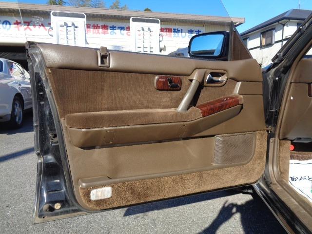 グロリア ブロアムＶＩＰ　ターボ　１オーナー　ターボ　純正ブラック　整備記録　Ｈ４　Ｈ５　Ｈ７　Ｈ９　Ｈ１１　Ｈ１３　Ｈ１５　Ｈ１７　Ｈ１９　Ｈ２１　Ｈ２３　Ｈ２５　Ｈ２７　Ｈ２９　Ｒ１　Ｒ３　Ｒ５　有り（29枚目）