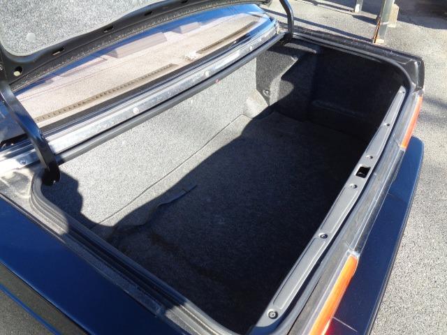 グロリア ブロアムＶＩＰ　ターボ　１オーナー　ターボ　純正ブラック　整備記録　Ｈ４　Ｈ５　Ｈ７　Ｈ９　Ｈ１１　Ｈ１３　Ｈ１５　Ｈ１７　Ｈ１９　Ｈ２１　Ｈ２３　Ｈ２５　Ｈ２７　Ｈ２９　Ｒ１　Ｒ３　Ｒ５　有り（38枚目）