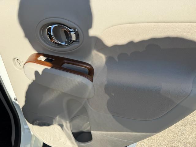 キューブ １５Ｘ　Ｖセレクション　ヴィンテージキャメルインテリア／純正ナビ／フルセグＴＶ／Ｂｌｕｅｔｏｏｔｈオーディオ／バックカメラ（28枚目）