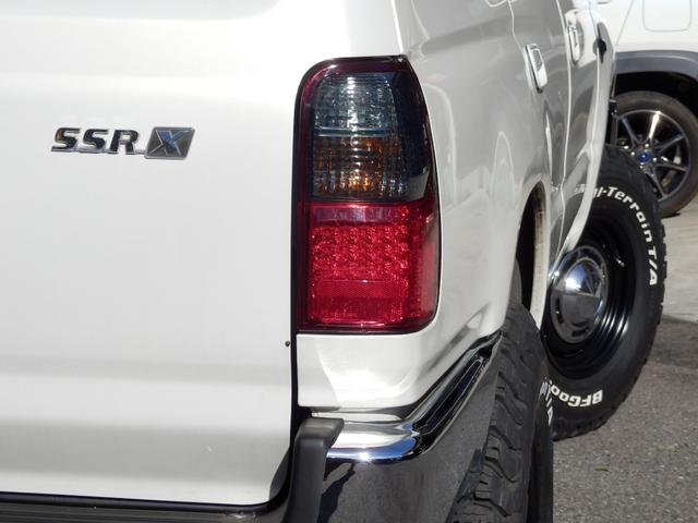 ハイラックスサーフ ＳＳＲ－Ｘ後期型クラシックナロー新品３ＵＰ新品タコマフェイス　プレミアムセレクション　新品ＤＥＡＮ１６インチＡＷ　新品ＢＦグットリッチＡＴタイヤ　新品タコマ風フロントグリル　４ＷＤ　純正パール（16枚目）