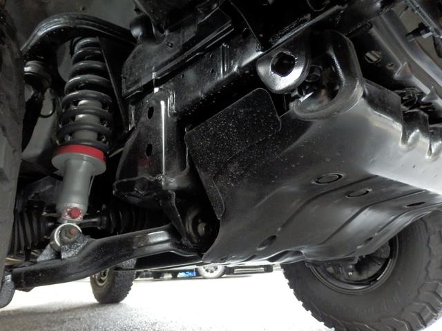 ハイラックスサーフ ＳＳＲ－Ｘ後期型クラシックナロー新品３ＵＰ新品タコマフェイス　プレミアムセレクション　新品ＤＥＡＮ１６インチＡＷ　新品ＢＦグットリッチＡＴタイヤ　新品タコマ風フロントグリル　４ＷＤ　純正パール（17枚目）