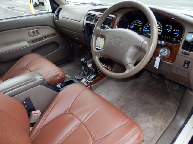 ハイラックスサーフ ＳＳＲ－Ｘ後期型クラシックナロー新品３ＵＰ新品タコマフェイス　プレミアムセレクション　新品ＤＥＡＮ１６インチＡＷ　新品ＢＦグットリッチＡＴタイヤ　新品タコマ風フロントグリル　４ＷＤ　純正パール（41枚目）