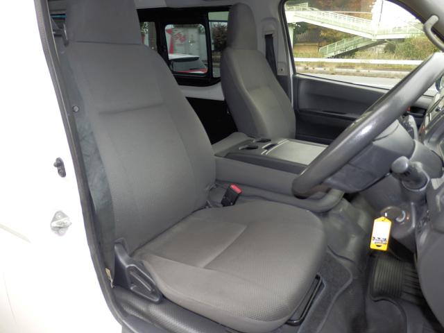 ハイエースバン S-GL仕様DX GLパッケージ ダブルエアコン 新品デイトナ16インチホイール 新品ナスカータイヤ 助手席シートリクライニング加工済み 後席スーパーGLシート(10枚目)