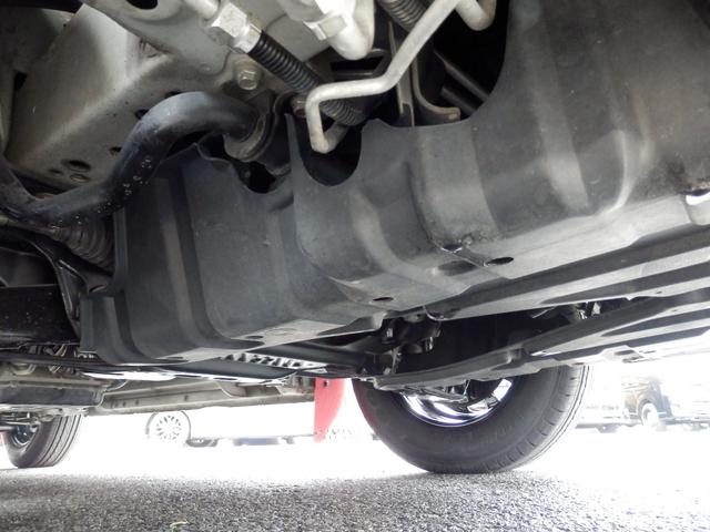 ハイエースバン S-GL仕様DX GLパッケージ ダブルエアコン 新品デイトナ16インチホイール 新品ナスカータイヤ 助手席シートリクライニング加工済み 後席スーパーGLシート(17枚目)