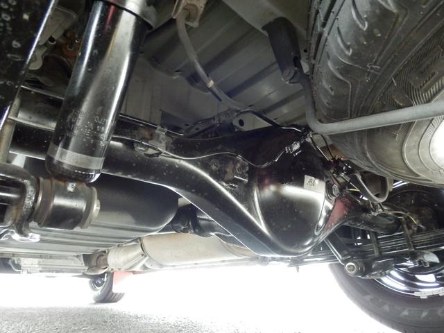 ハイエースバン S-GL仕様DX GLパッケージ ダブルエアコン 新品デイトナ16インチホイール 新品ナスカータイヤ 助手席シートリクライニング加工済み 後席スーパーGLシート(18枚目)