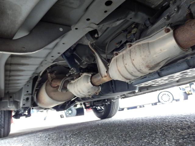 ハイエースバン S-GL仕様DX GLパッケージ ダブルエアコン 新品デイトナ16インチホイール 新品ナスカータイヤ 助手席シートリクライニング加工済み 後席スーパーGLシート(35枚目)