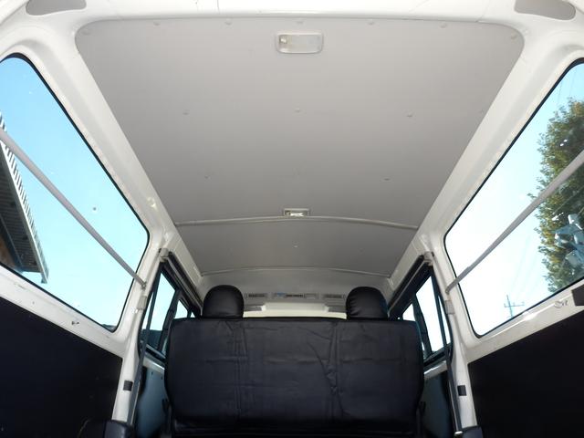 ハイエースバン S-GL仕様DX GLパッケージ ダブルエアコン 新品デイトナ16インチホイール 新品ナスカータイヤ 助手席シートリクライニング加工済み 後席スーパーGLシート(47枚目)