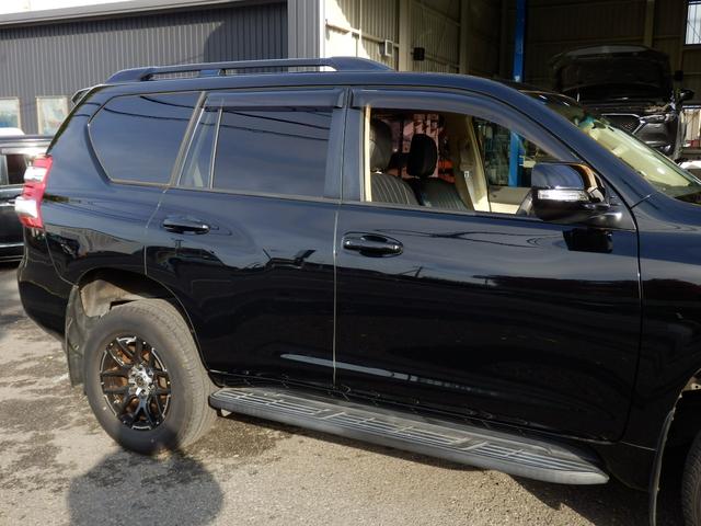 ランドクルーザープラド ＴＸディーゼルターボ６速ＡＴルーフレール４ＷＤ　社外ナビフルセグＴＶバックカメラＥＴＣ　プッシュスタート＆スマートキー（31枚目）