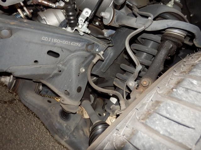 ランドクルーザープラド ＴＸディーゼルターボ６速ＡＴルーフレール４ＷＤ　社外ナビフルセグＴＶバックカメラＥＴＣ　プッシュスタート＆スマートキー（32枚目）