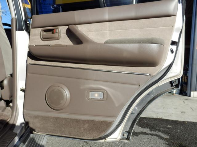 ランドクルーザー８０ ＶＸリミテッド最終型マニュアル換装新品３インチＵＰ　新品角目４灯ヘッドライト　ブラッドレーＶ１６インチＡＷ　ＢＦグットリッチＡＴタイヤ（46枚目）