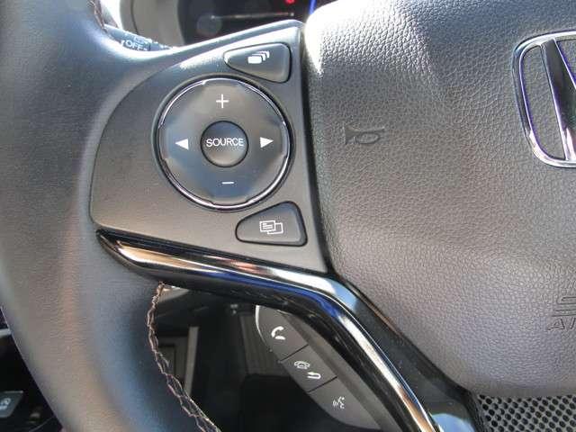 ツーリング・ホンダセンシング 当社試乗車 純正8インチメモリーナビ フルセグ Bluetooth USB リアカメラ LEDヘッドライト LEDフォグライト ETC スマートキー 純正18インチアルミホイール 禁煙車(11枚目)
