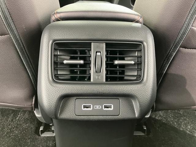 ＺＲ－Ｖ ｅ：ＨＥＶＺ　ワンオーナー　禁煙車　点検パック実施済車　純正ナビ　フルセグ　Ｂｌｕｅｔｏｏｔｈ　ＥＴＣ２．０　前後ドラレコ　全周囲カメラ　本革シート　シートヒーター　ＬＥＤヘッドライト　１８インチアルミホイール（33枚目）