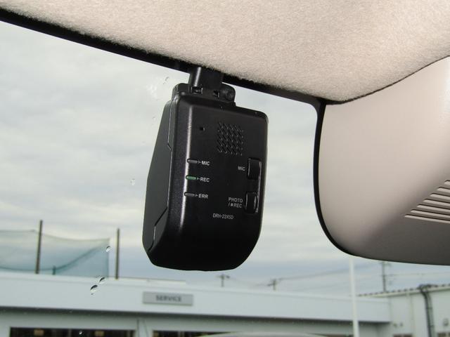 Ｎ－ＢＯＸ ベースグレード　当社元試乗車　禁煙車　純正９インチナビ　フルセグ　Ｂｌｕｅｔｏｏｔｈ　ミュージックサーバー　ＵＳＢ　ドラレコ　ＥＴＣ　片側電動スライドドア　ＬＥＤヘッドライト　バックカメラ　サイドカーテンエアバック（7枚目）