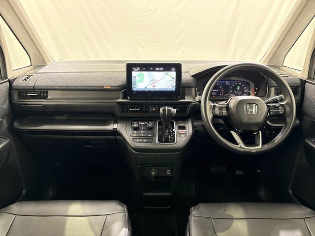 ステップワゴン エアー　ワンオーナー　禁煙車　純正９インチナビ　フルセグ　Ｂｌｕｅｔｏｏｔｈ　ミュージックサーバー　ＵＳＢ　３カメラドラレコ　ＥＴＣ　両側電動スライドドア　バックカメラ　ＬＥＤライト　１６インチアルミホイール（11枚目）