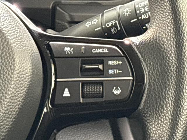 ステップワゴン エアー　ワンオーナー　禁煙車　純正９インチナビ　フルセグ　Ｂｌｕｅｔｏｏｔｈ　ミュージックサーバー　ＵＳＢ　３カメラドラレコ　ＥＴＣ　両側電動スライドドア　バックカメラ　ＬＥＤライト　１６インチアルミホイール（13枚目）