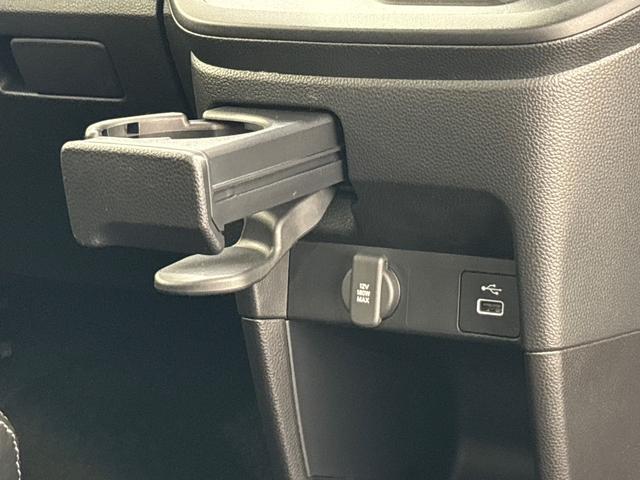 ステップワゴン エアー　ワンオーナー　禁煙車　純正９インチナビ　フルセグ　Ｂｌｕｅｔｏｏｔｈ　ミュージックサーバー　ＵＳＢ　３カメラドラレコ　ＥＴＣ　両側電動スライドドア　バックカメラ　ＬＥＤライト　１６インチアルミホイール（20枚目）