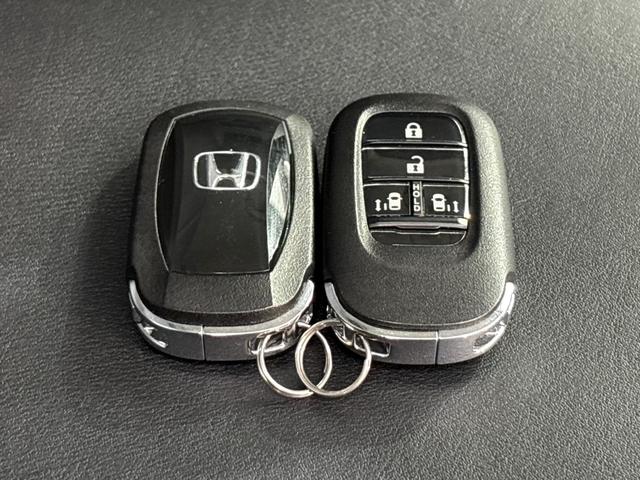 ステップワゴン エアー　ワンオーナー　禁煙車　純正９インチナビ　フルセグ　Ｂｌｕｅｔｏｏｔｈ　ミュージックサーバー　ＵＳＢ　３カメラドラレコ　ＥＴＣ　両側電動スライドドア　バックカメラ　ＬＥＤライト　１６インチアルミホイール（29枚目）