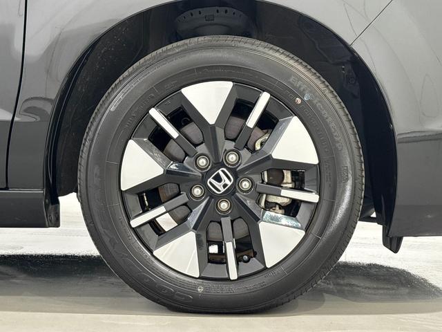 ステップワゴン エアー　ワンオーナー　禁煙車　純正９インチナビ　フルセグ　Ｂｌｕｅｔｏｏｔｈ　ミュージックサーバー　ＵＳＢ　３カメラドラレコ　ＥＴＣ　両側電動スライドドア　バックカメラ　ＬＥＤライト　１６インチアルミホイール（30枚目）