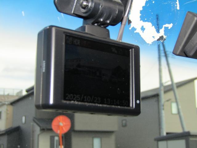 N-BOXカスタム GSSパッケージ ワンオーナー 禁煙車 純正メモリーナビ フルセグTV Bluetooth ミュージックサーバー ドラレコ ETC 両側電動スライドドア 衝突軽減ブレーキ ディスチャージヘッドライト 14インチアルミ(5枚目)