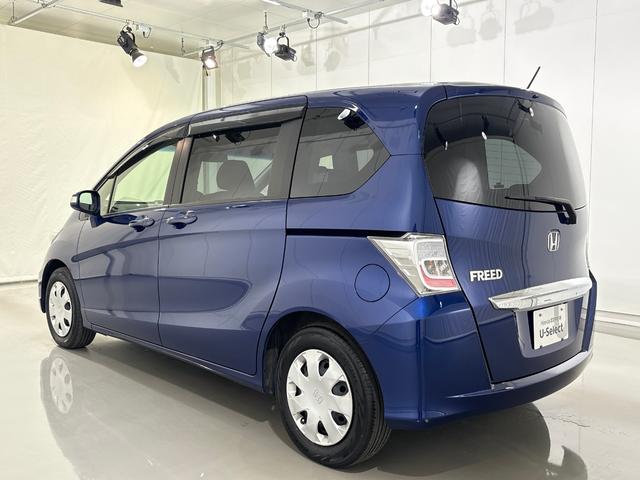 フリード Gジャストセレクション ワンオーナー 禁煙車 パイオニアメモリーナビ ワンセグTV Bluetooth 片側電動スライドドア ETC バックカメラ オートエアコン スマートキー エアバック ABS 横滑り防止 ドアバイザー(6枚目)