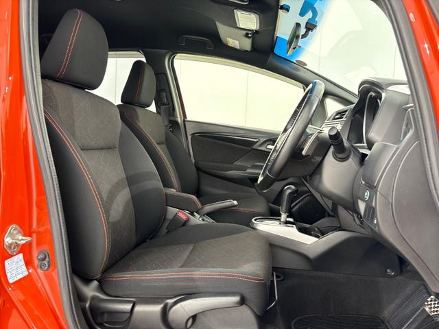 フィット RS 修復歴有り車 ワンオーナー 当社点検パック実施済車 純正ナビ ワンセグTV Bluetooth バックカメラ ETC LEDヘッドライト 16インチアルミホイール スマートキー アイドリングストップ(20枚目)