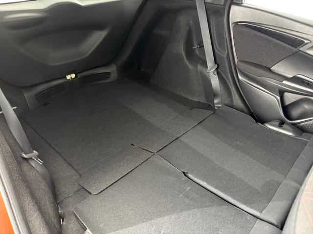 フィット RS 修復歴有り車 ワンオーナー 当社点検パック実施済車 純正ナビ ワンセグTV Bluetooth バックカメラ ETC LEDヘッドライト 16インチアルミホイール スマートキー アイドリングストップ(22枚目)