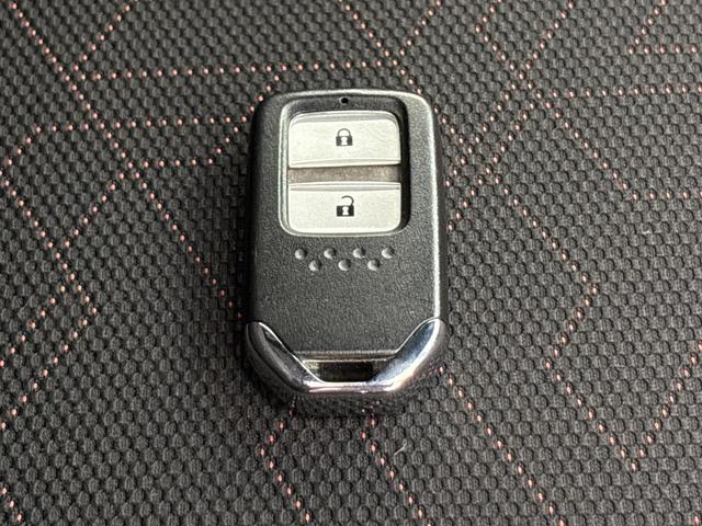 フィット RS 修復歴有り車 ワンオーナー 当社点検パック実施済車 純正ナビ ワンセグTV Bluetooth バックカメラ ETC LEDヘッドライト 16インチアルミホイール スマートキー アイドリングストップ(27枚目)