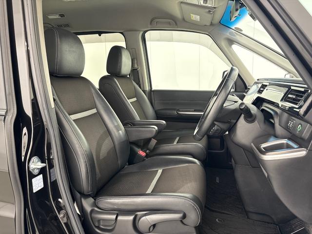 ステップワゴンスパーダ ｅ：ＨＥＶスパーダＧ・ＥＸホンダセンシング　ワンオーナー　禁煙車　当社点検パック実施済車　純正９インチナビ　フルセグ　Ｂｌｕｅｔｏｏｔｈ　ミュージックサーバー　ＵＳＢ　後席モニター　フロントドラレコ　ＥＴＣ　バックカメラ　ＬＥＤヘッドライト（26枚目）
